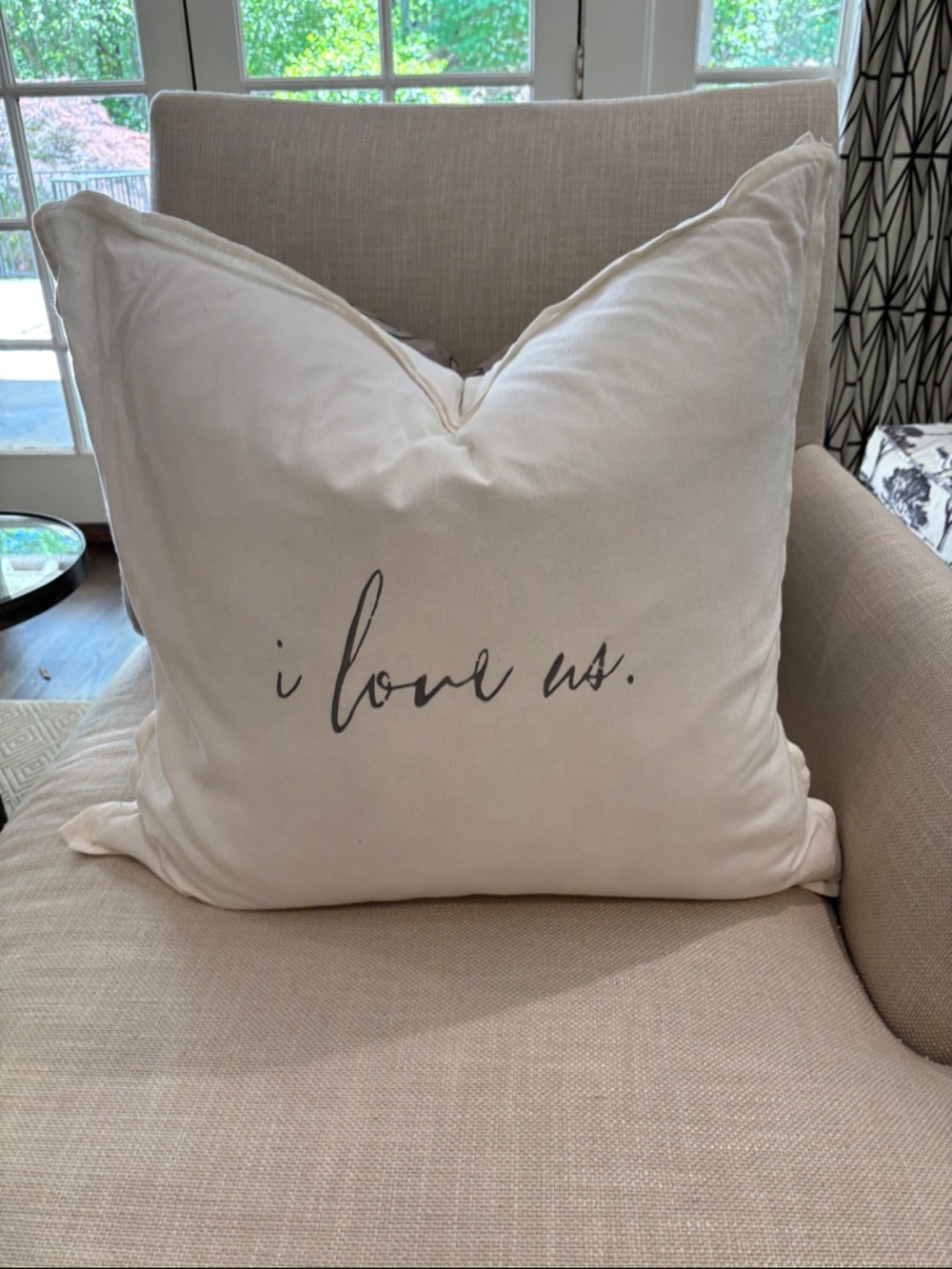 26" White Linen Decorative Pillow and Insert with Script "i love us."